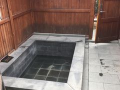 -大连步云山老汤度假山庄