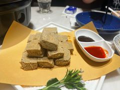 油炸臭豆腐-菲乐餐厅(三十年经营·湖滨路店)