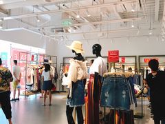 -URBAN REVIVO(北京斯普瑞斯奥特莱斯店)