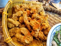 阿婆酥肉-爆炸头阿姨小四川正宗川味小吃(无任何分店)