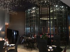 -上海滴水湖皇冠假日酒店