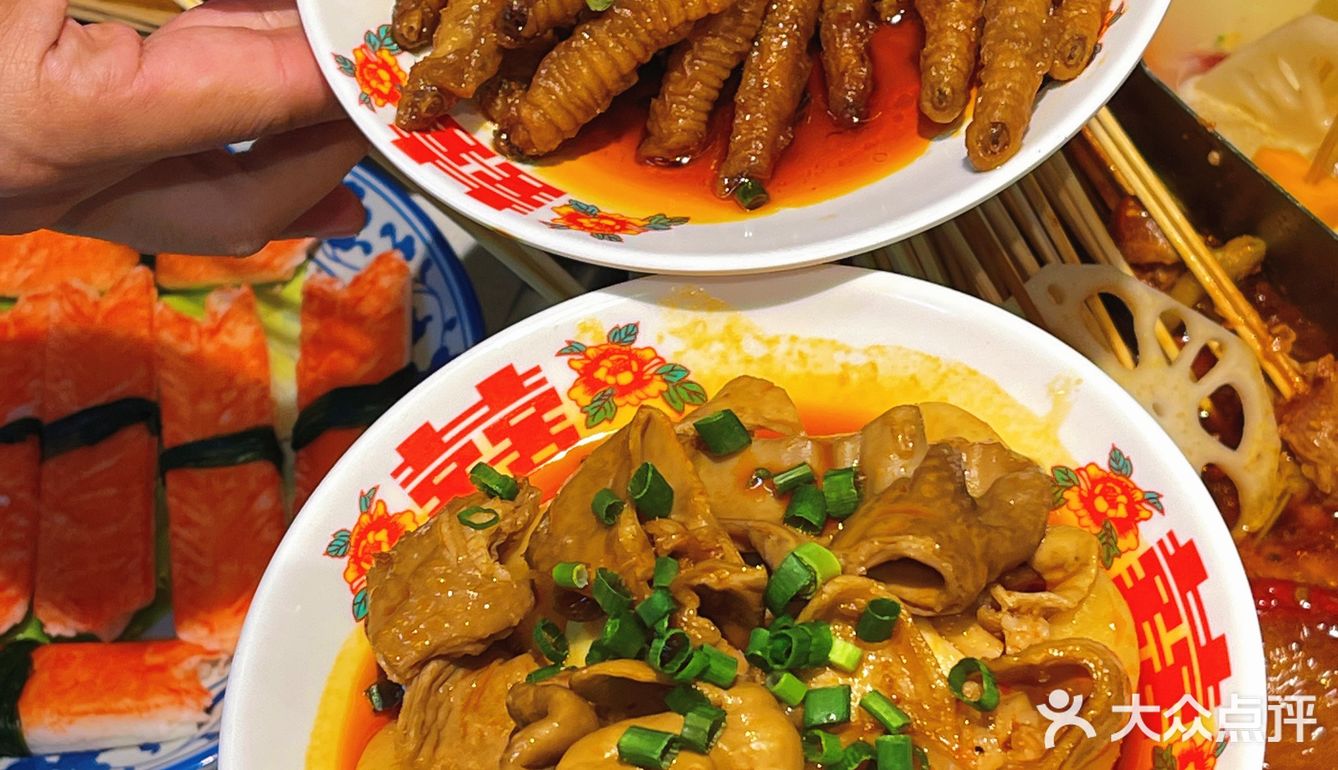 成都 | 24h营业的串串吃法研究所！火锅串串一锅端！