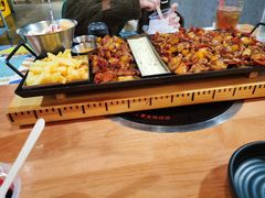 -肥肥虾庄·金牌油焖大虾(杨园滨江时代walk店)