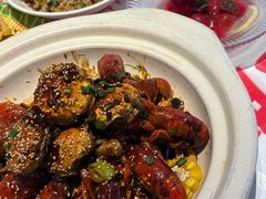 -肥肥虾庄·金牌油焖大虾(汉街SKP店)