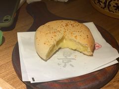 面包一直诱惑-弄堂里·寻味杭州(湖滨银泰in77C区店)