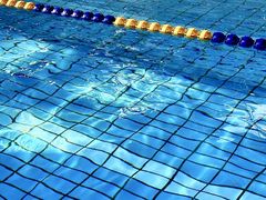 -鲸灵公元游泳中心