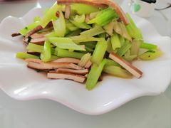 -喜羊羊土菜馆(世纪广场店)