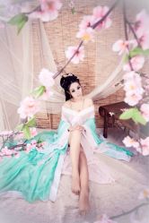 点击看大图 iphone_upload_pic-九月鹰飞汉服摄影工作室