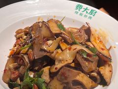 -费大厨辣椒炒肉(万家丽一店)