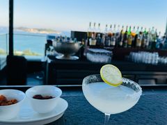 -瑰丽酒店·海吧·天际下午茶·现场DJ·天台酒吧