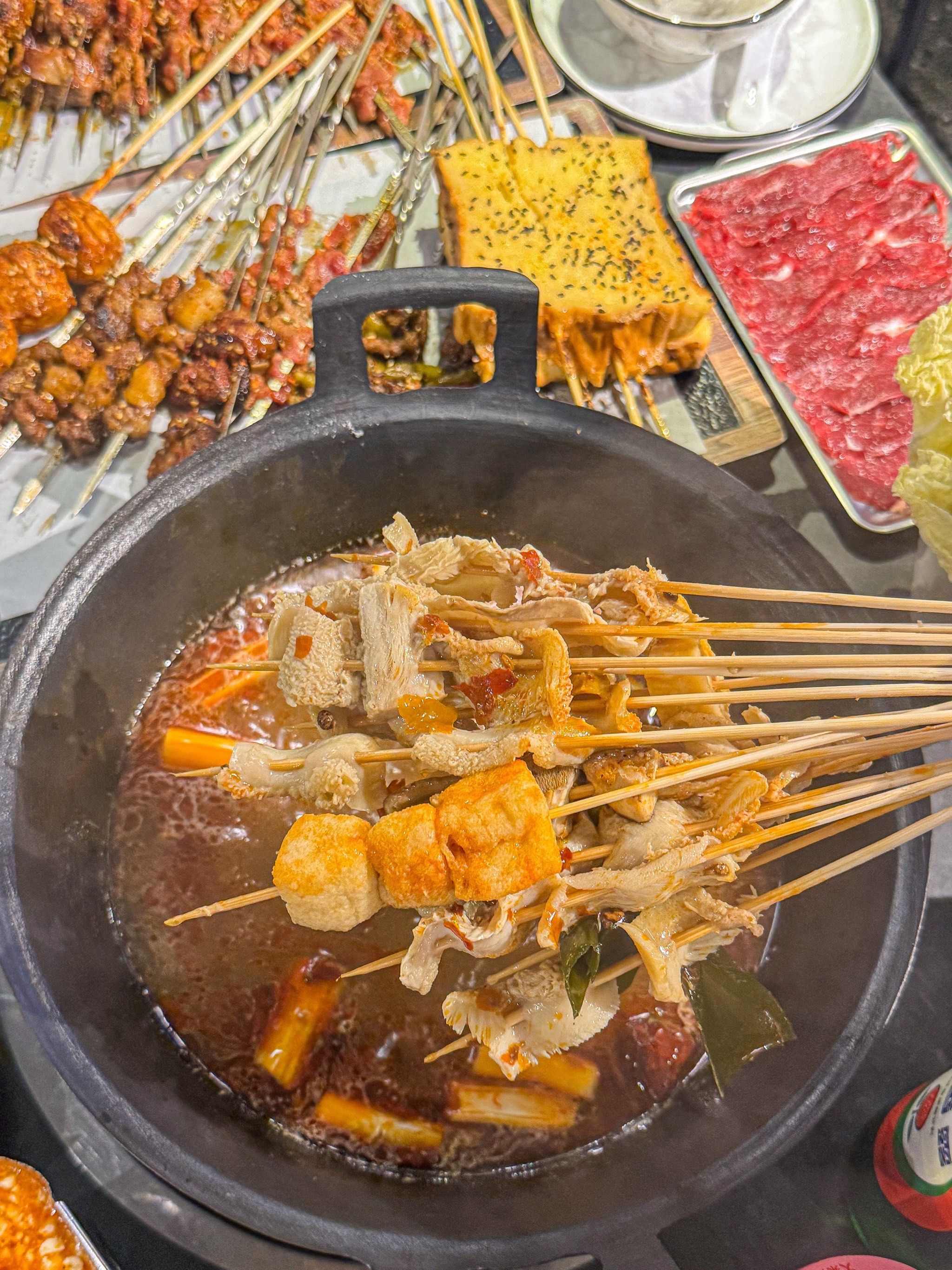 n
✅ 麻辣涮肚锅
一锅两吃,毛肚麻辣鲜香特别入味儿,还能