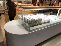 面包甜点陈列柜-好利来(梅江永旺店)
