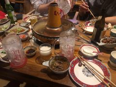 -毛辣果·贵州红酸汤牛肉火锅(西单店)