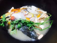 -咕嘟草帽鱼·牛奶一样的鲜鱼汤(包河万达广场创始店)