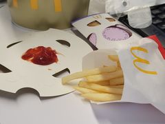 -麦当劳(民盈·国贸城店)