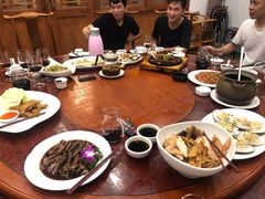 -东馆和天下特色餐饮(工农店)