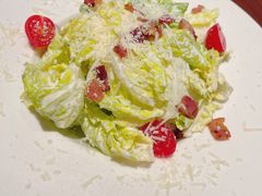 凯撒色拉-Ambra Haus琥珀屋精酿餐厅(宝山店)