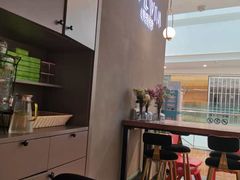 -POKEE VIA&Brunch·维娅(重庆来福士店)