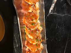 -山川小町·极番烧肉(新地假日广场店)