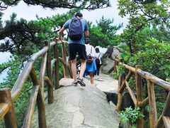 -罗田薄刀峰风景区