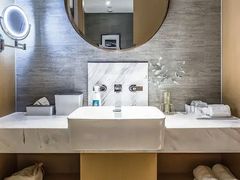 -宜尚酒店(广州上下九永庆坊长寿路地铁站店)