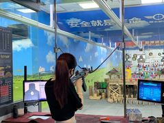 -都市枪神实弹射击俱乐部