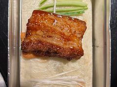 -亚龙湾亚泰商业街