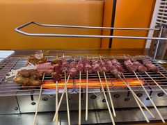 -哈尔滨小酒馆·鲜肉现穿自助烧烤(康新花园店)