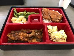 -上海沪奥奥迪4S店