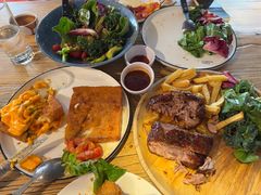 -Common Table · Brunch & Coffee