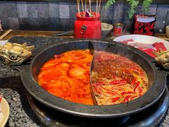 麻辣牛油x阳光番茄鸳鸯锅-蜀大侠火锅(春熙路店)