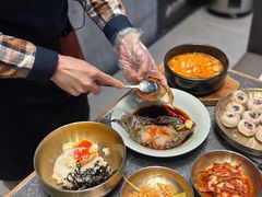 -草家酱蟹炭火烤肉店(珲春南路二店)