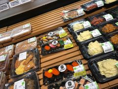 -中百仓储超市有限公司(越秀星汇维港店)
