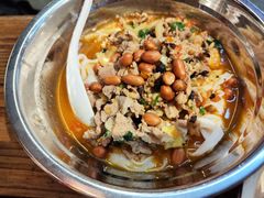 -丽丽三鲜螺蛳粉(田林路店)