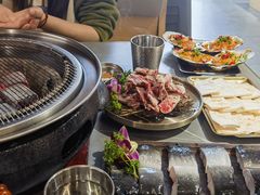 -围炉肉舍•炭烤活鳗•丹东海鲜烤肉(步行街店)