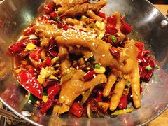 干锅油焖稀溜粑鸡爪-老九巷川小馆(万松园店)
