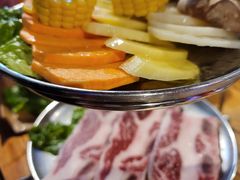 -青瓦炭韩潮烤肉(花园道店)