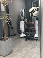 -ON STAR SALON