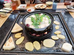 -有一锅·野生菌黑山羊腊排骨火锅(古城北门店)