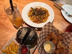 -三勾JJJ Burger&Coffee(梅溪湖店)