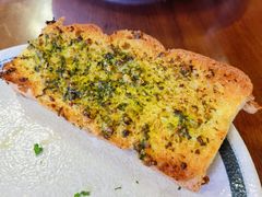 餐前蒜香法包-PIZZA BIANCA(万象城店)