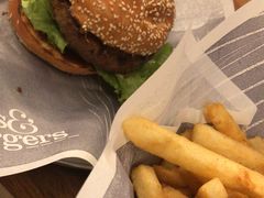 -Ribs & Burgers The Rocks