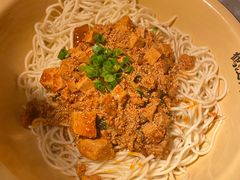 -鹤江桥·红油牛肉粉(SKP店)