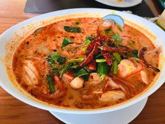 -Chom Cafe and Restaurant