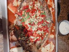 -鸣记脆皮烤鱼·海鲜烤鱼(三八广场店)