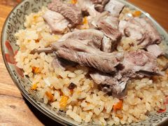 羊排抓饭-阿里家·新疆烤肉酒場 by MIG