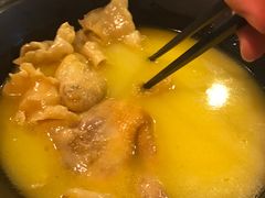 -鲜入围煮花胶鸡海鲜火锅