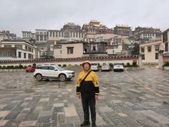 -噶丹松赞林寺