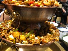 -沪小二炭火蛙锅(淮海中路美食不夜城店)
