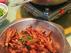 -昱龙大盆牛蛙馆(三兴街总店)